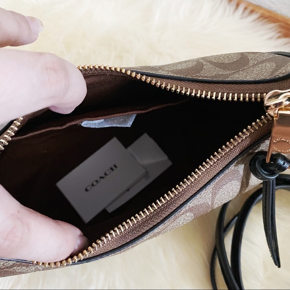 🆕 Coach Hobo Crossbody Bag in Signature Canvas - Picture 9 of 9